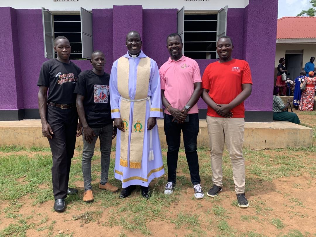 The Alebtong Vicar calls on believers to trust in God’s power during challenges, during a sermon aired on QFM’s Sunday Gospel Explosion.